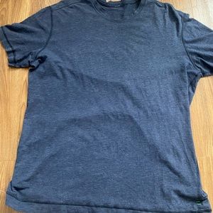 5 year tee- Lululemon large